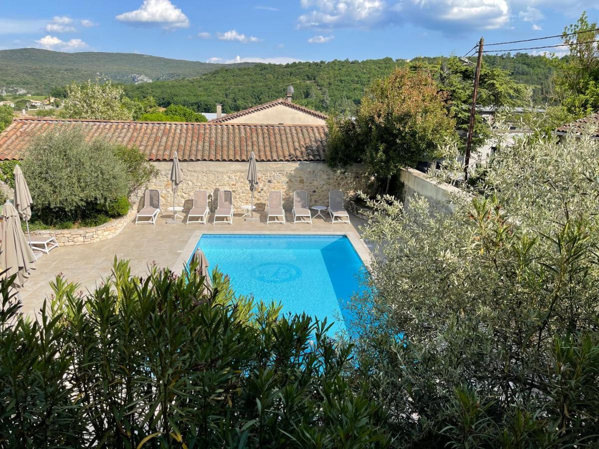 Hotel Berneron Vallon-Pont-dʼArc Exterior foto